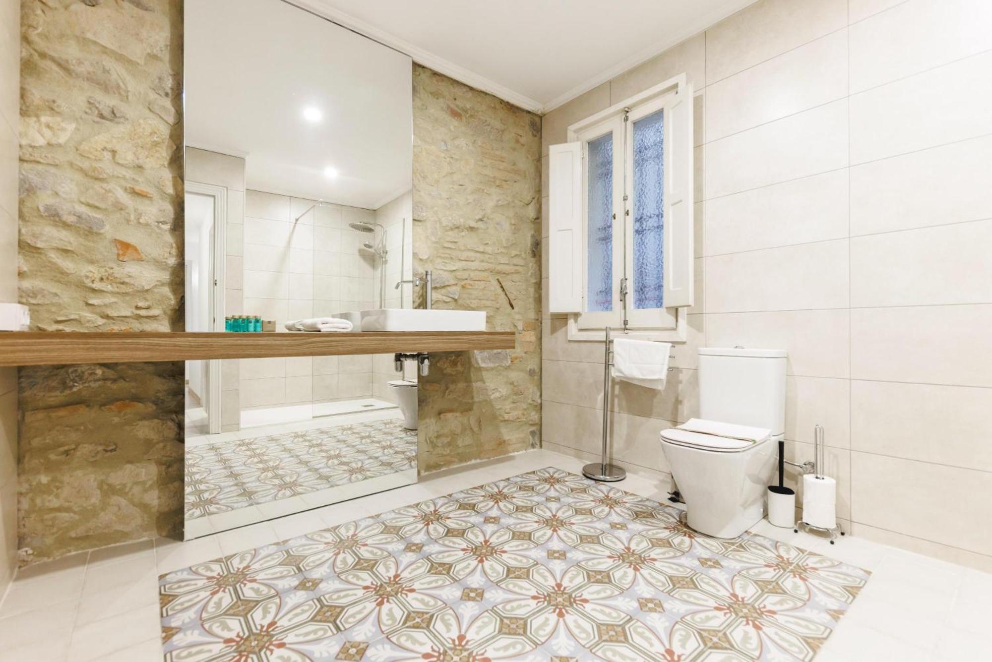 Bravissimo El Lleo, Bright 4-Bedroom Apartment Gerona Buitenkant foto